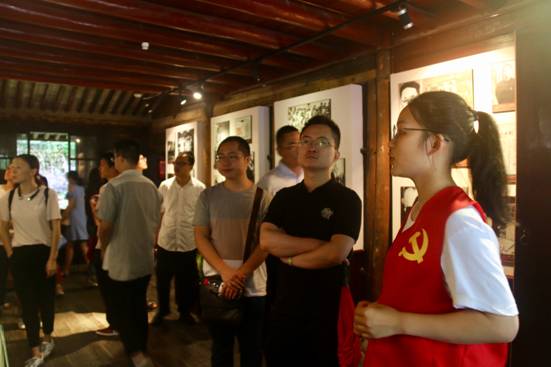 ”追寻革命印迹，情系红色鄞州“91视频
寻迹小分队-故居讲解